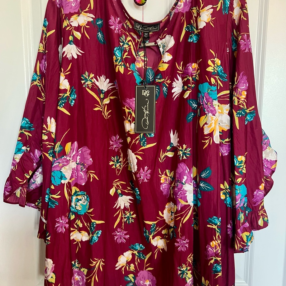 DG2 Pretty Burgundy Floral Top